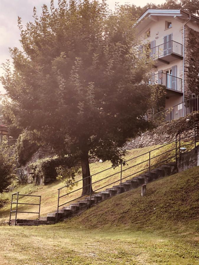 Casa Di Campagna Rosina Con Piscina E Vista Lago Gravedona Luaran gambar
